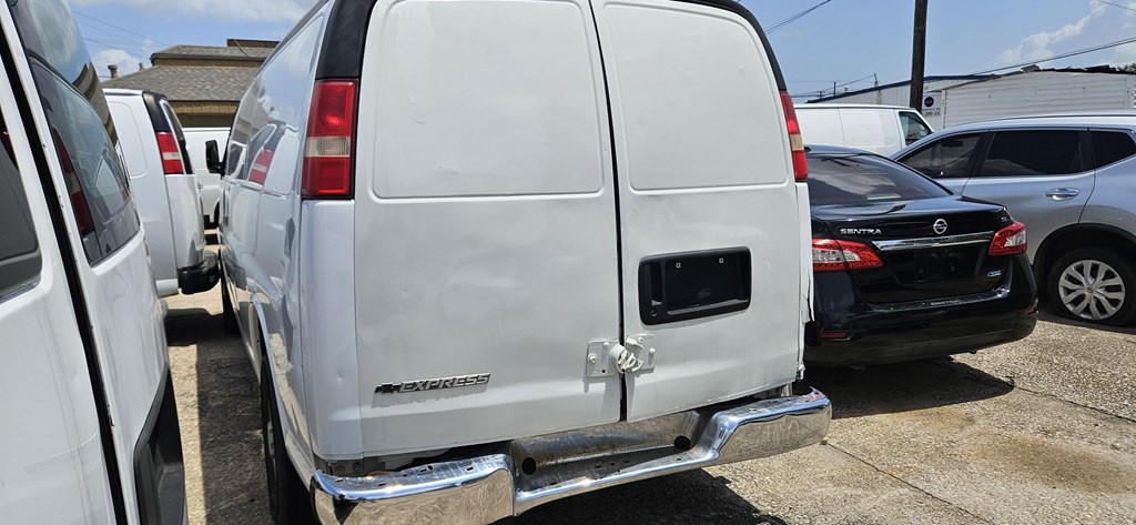 2007 Chevrolet Express Image 5