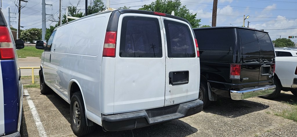2008 Chevrolet Express Image 6