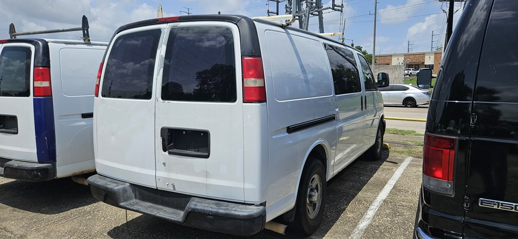 2008 Chevrolet Express Image 7