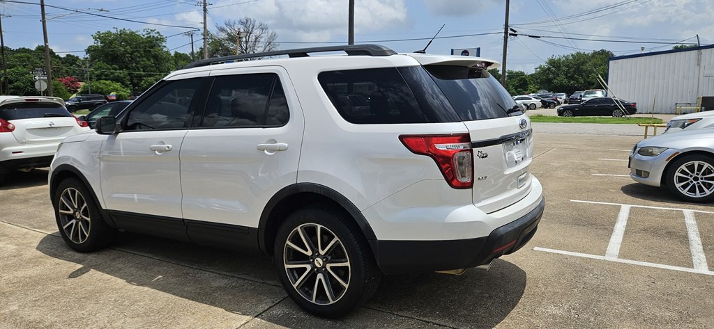 2015 Ford Explorer Image 6
