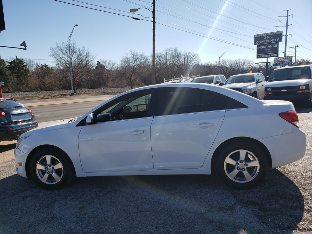 2011 Chevrolet Cruze Image 4