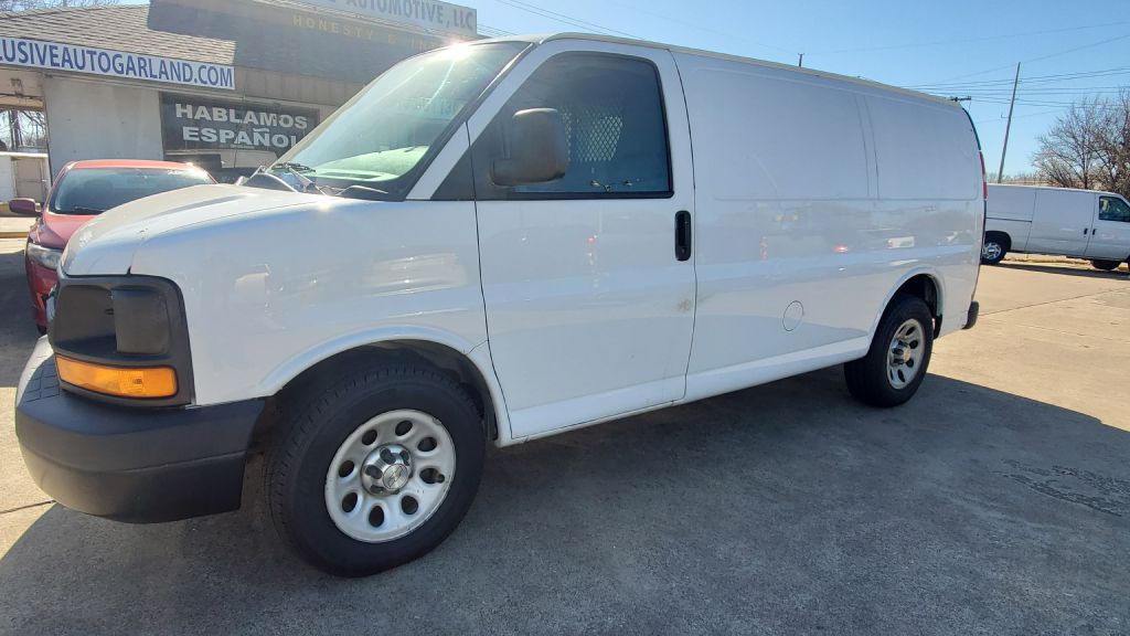 2012 Chevrolet Express Image 3