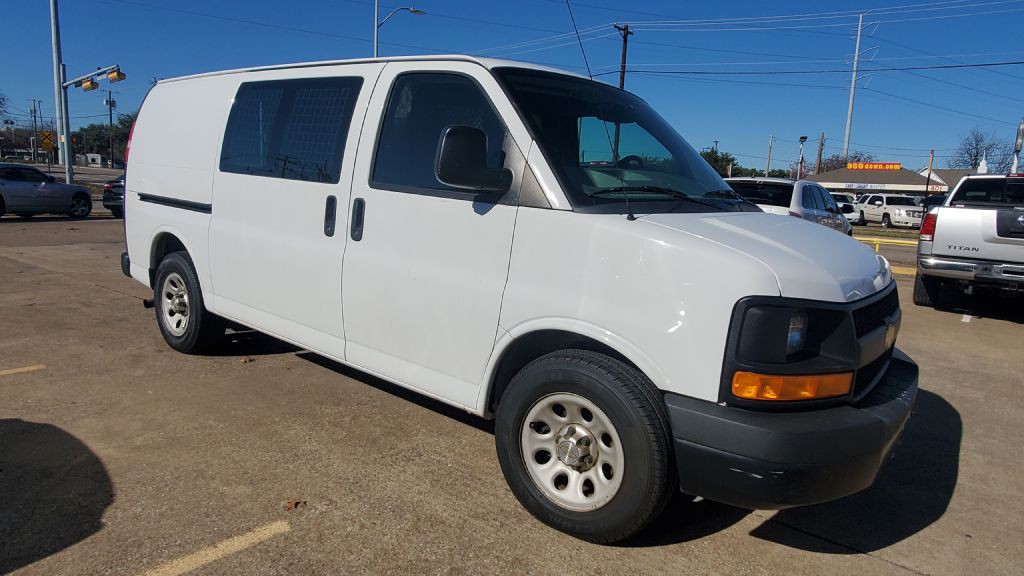 2012 Chevrolet Express Image 4