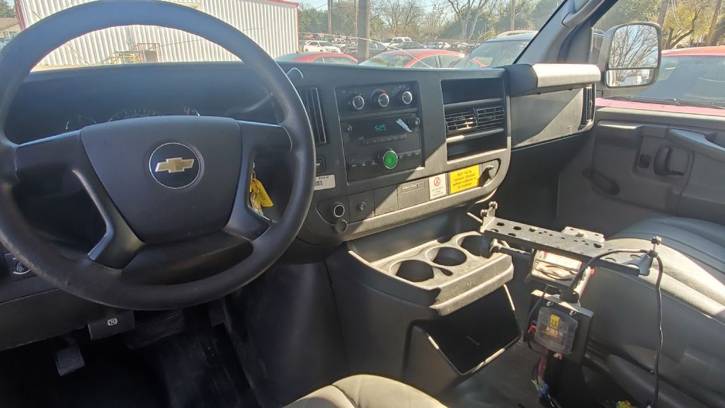 2012 Chevrolet Express Image 7