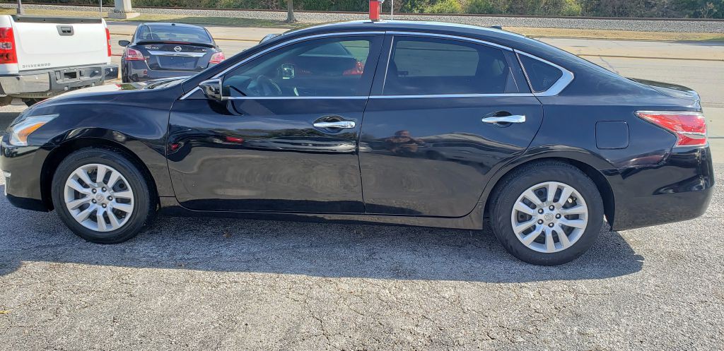 2015 Nissan Altima Image 1