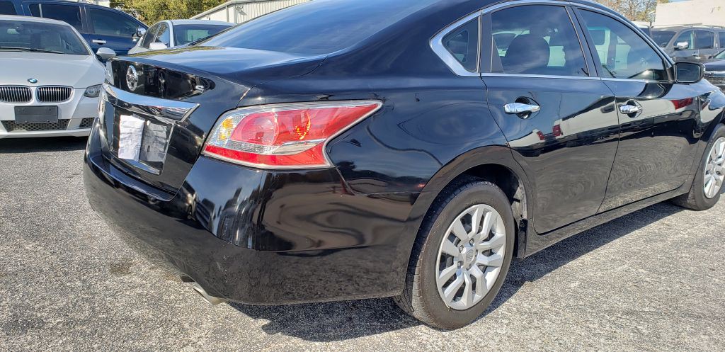 2015 Nissan Altima Image 6