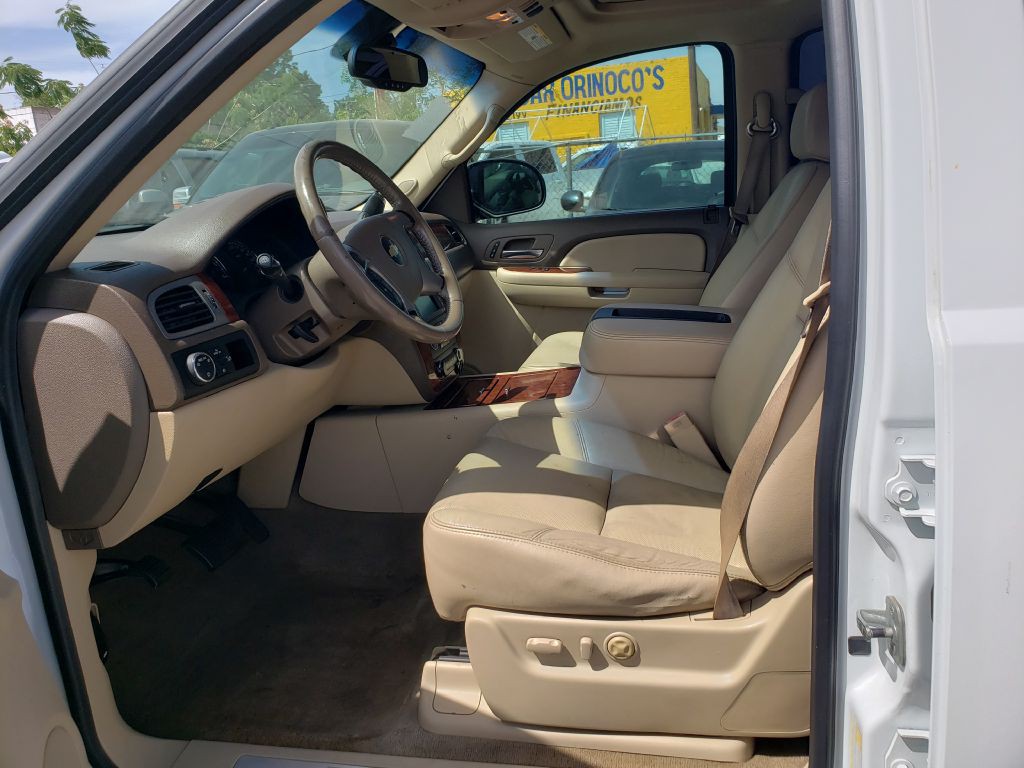 2009 Chevrolet Tahoe Image 2