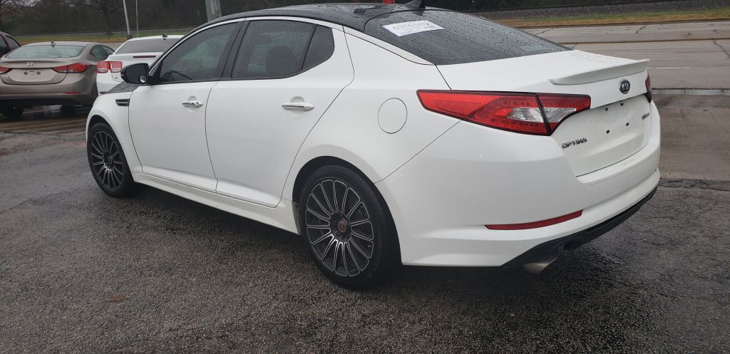2011 Kia Optima Image 4