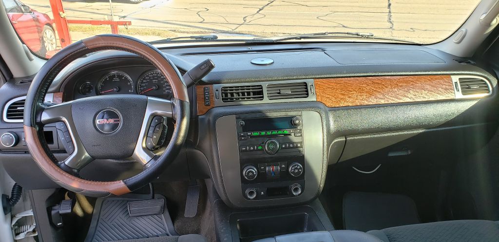 2007 GMC Yukon Image 3