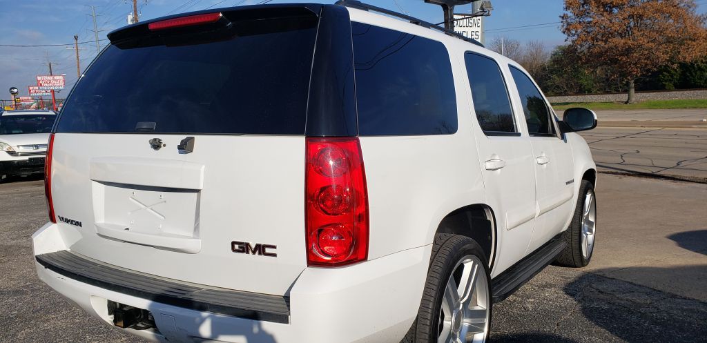 2007 GMC Yukon Image 7