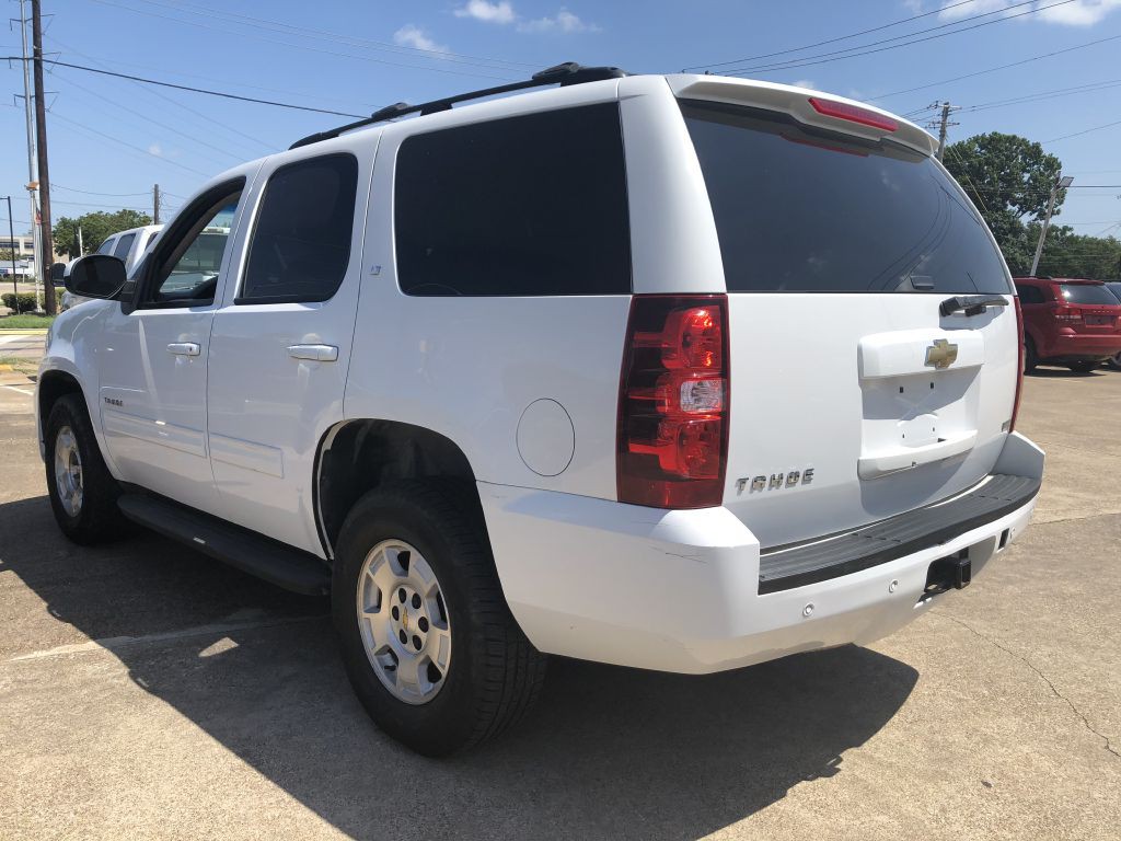 2011 Chevrolet Tahoe Image 3
