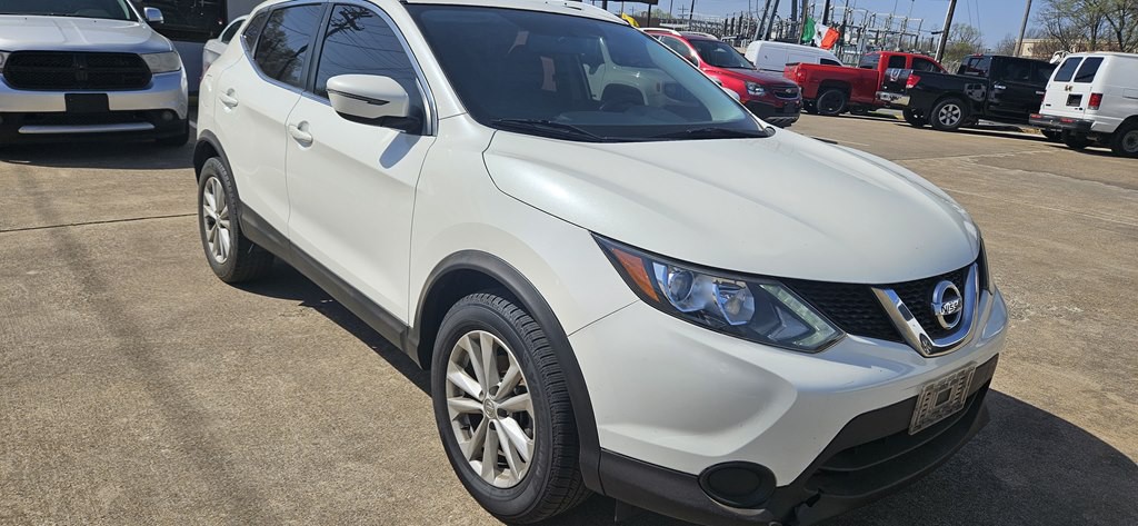 2017 Nissan Rogue Image 5