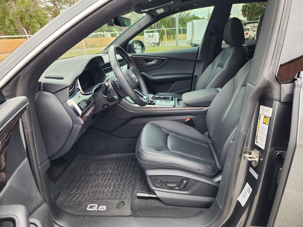 2021 Audi Q8 Image 12