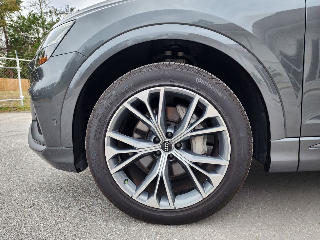 2021 Audi Q8 Image 24