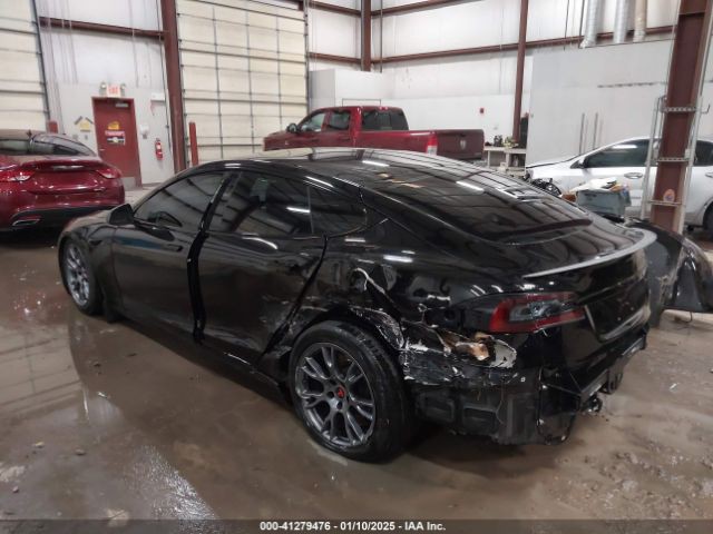 2022 Tesla Model S Image 3