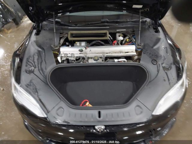 2022 Tesla Model S Image 10