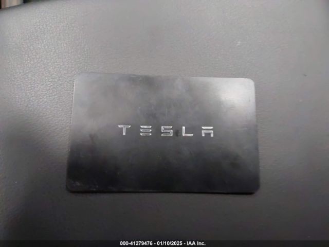 2022 Tesla Model S Image 11