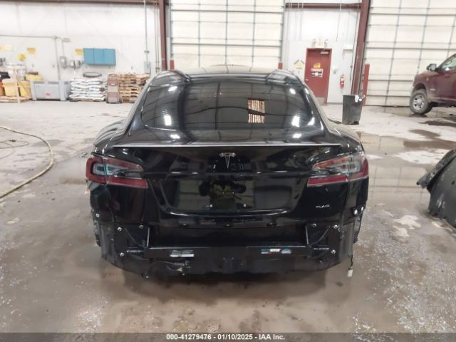 2022 Tesla Model S Image 17