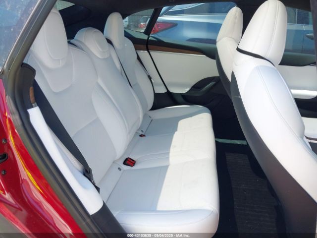 2023 Tesla Model S Image 8