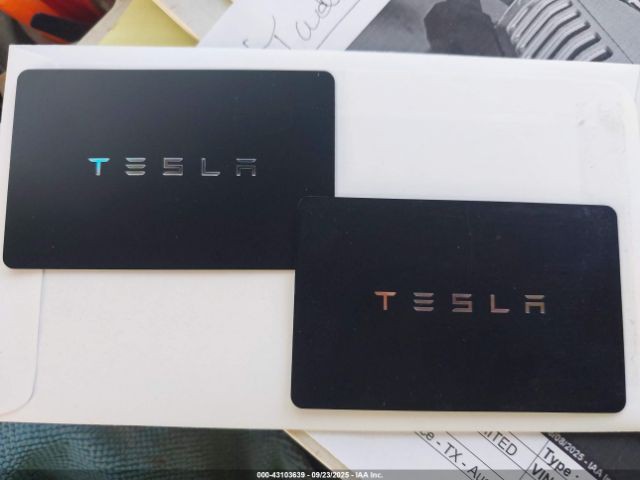 2023 Tesla Model S Image 11