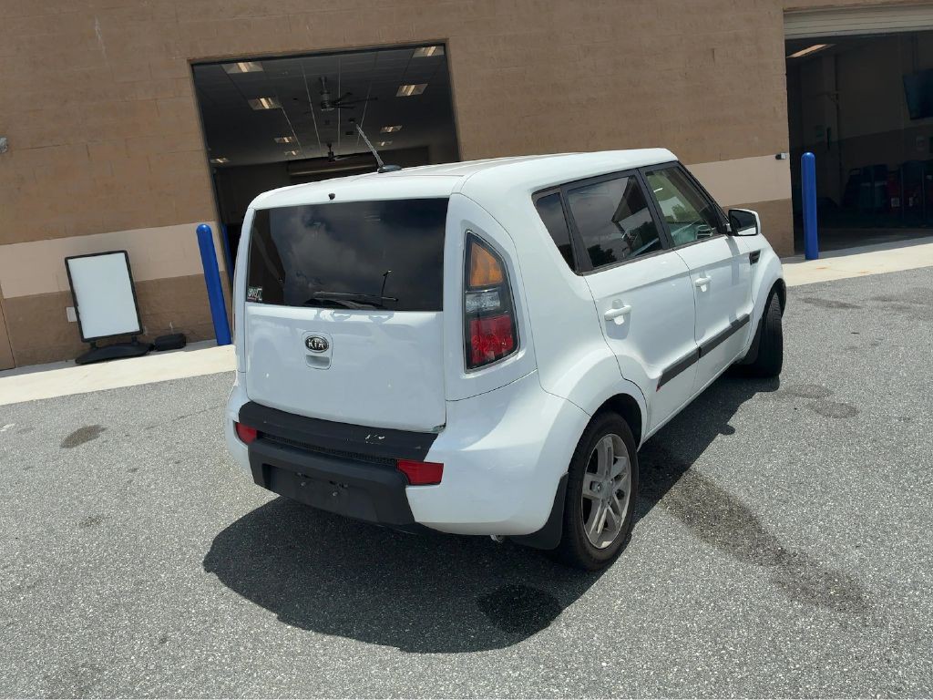 2011 Kia Soul Image 2