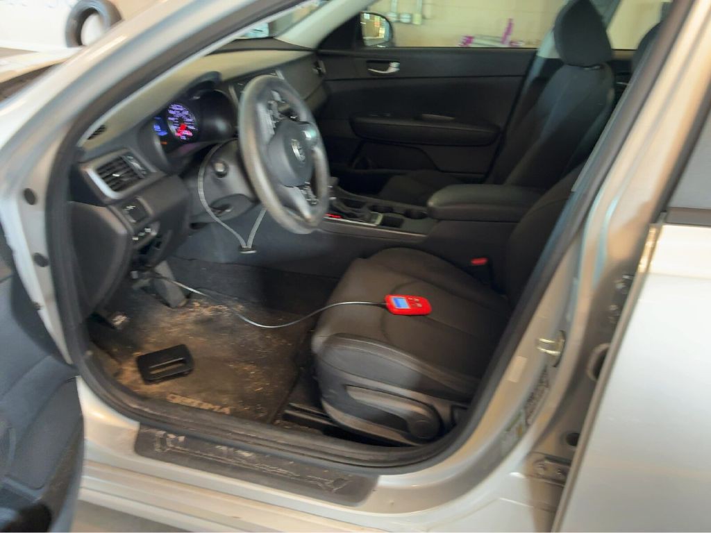 2017 Kia Optima Image 6