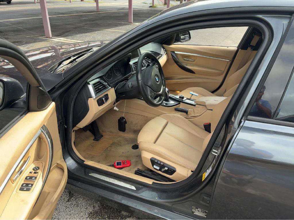 2016 BMW 3 Series Image 6