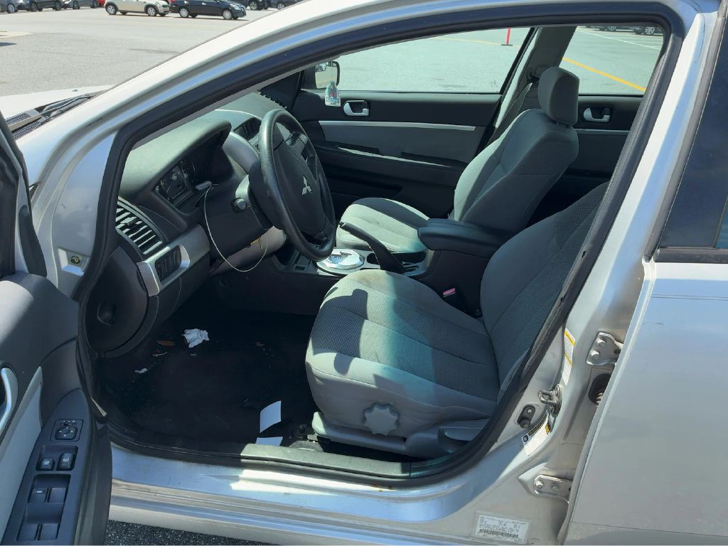 2007 Mitsubishi Galant Image 6