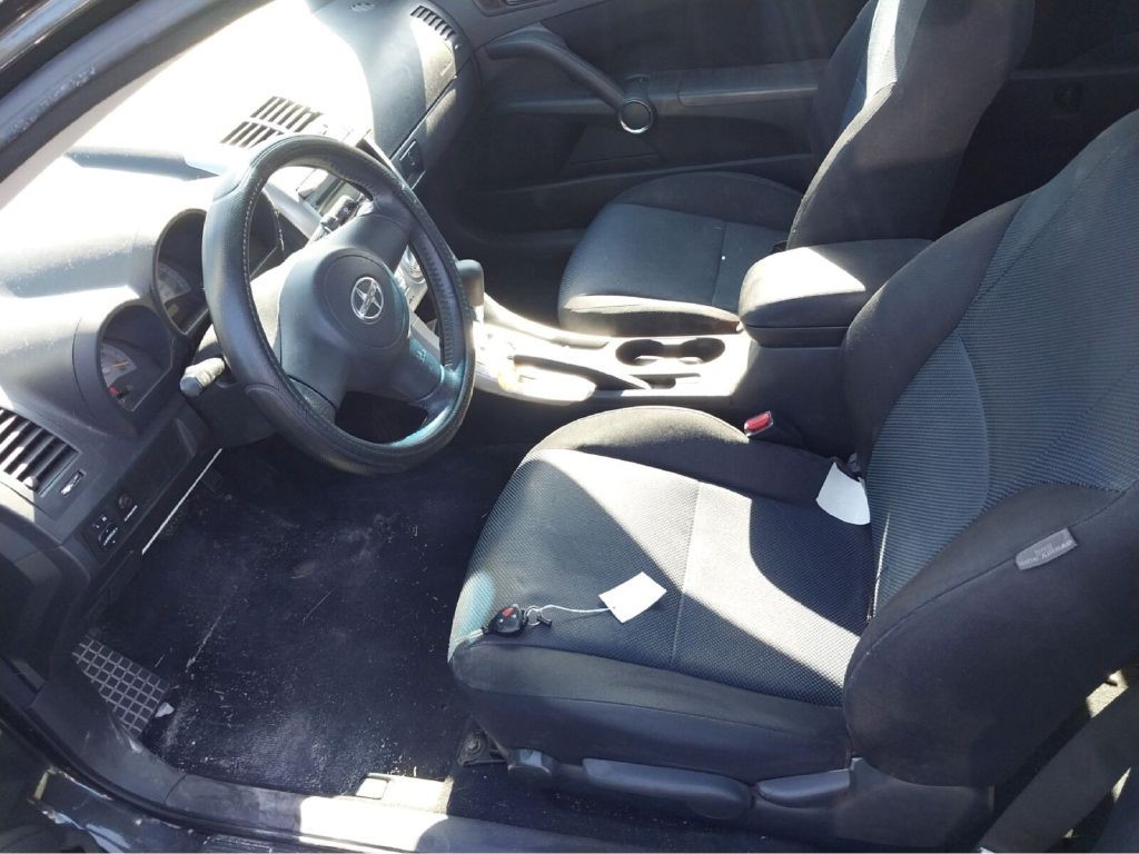 2005 Scion tC Image 5