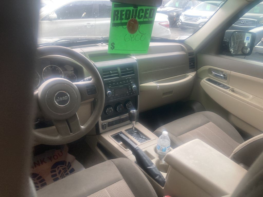 2011 Jeep Liberty Image 5