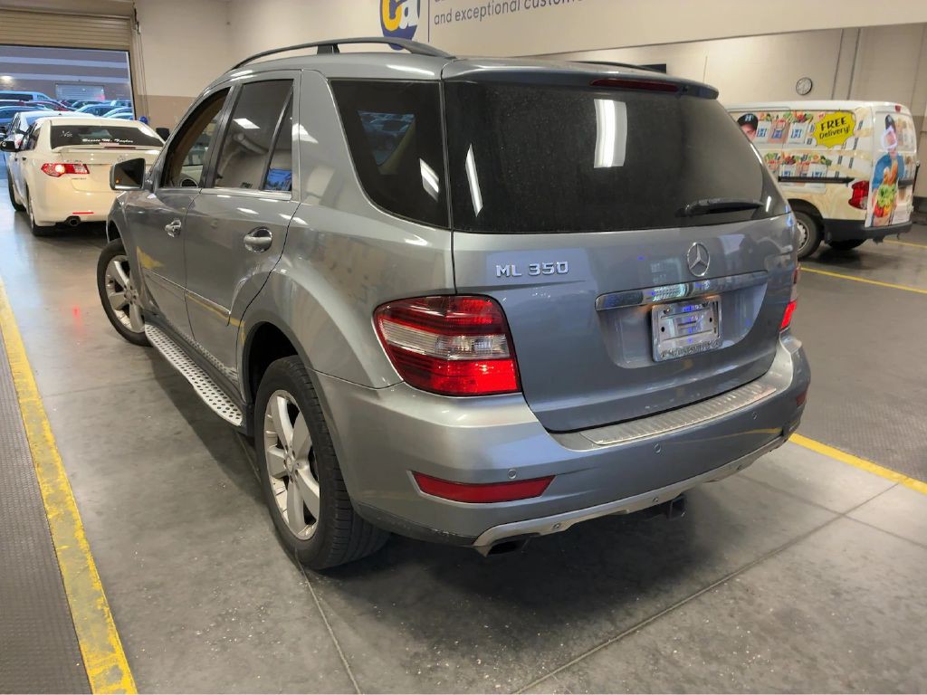 2011 Mercedes-Benz M-Class Image 4