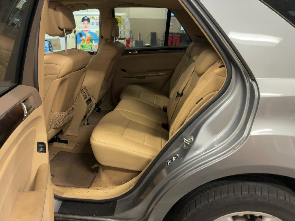 2011 Mercedes-Benz M-Class Image 5