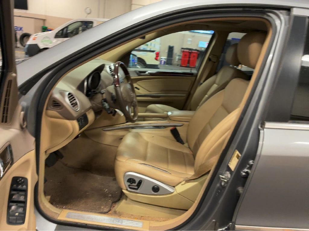 2011 Mercedes-Benz M-Class Image 6