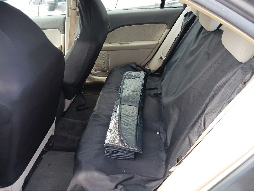 2010 Mercury Milan Image 5