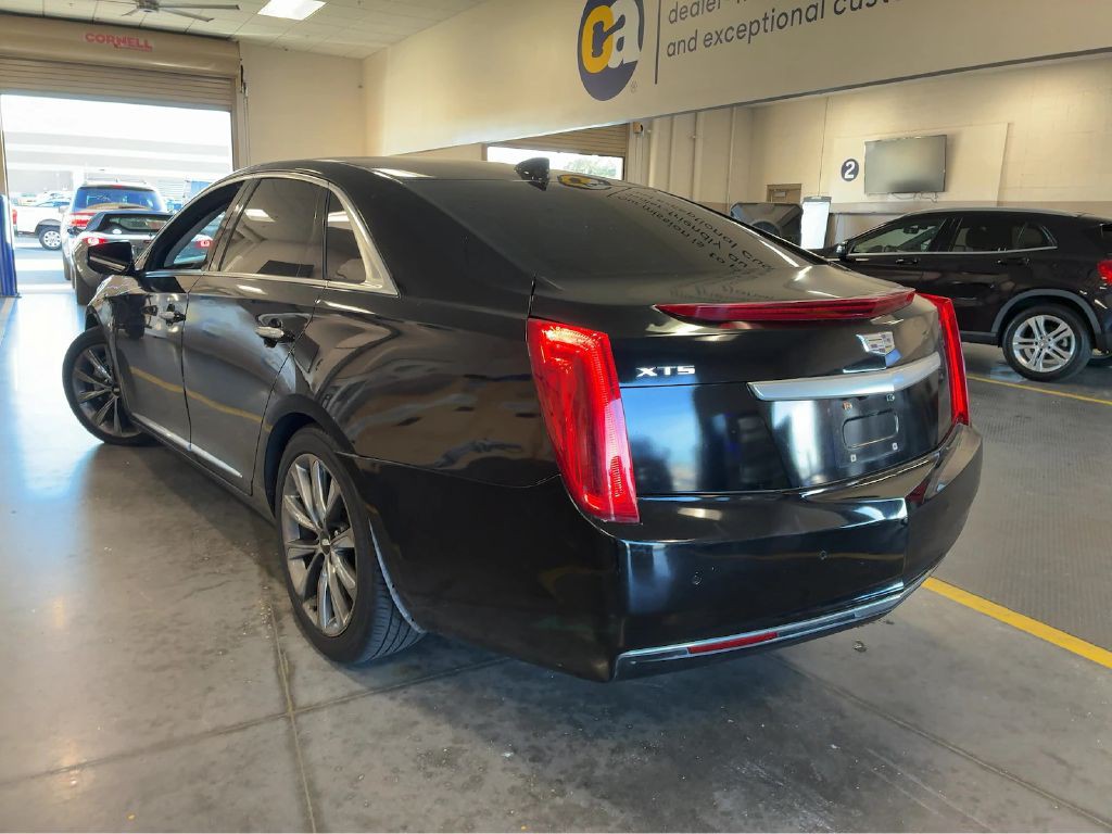 2016 Cadillac XTS Image 4
