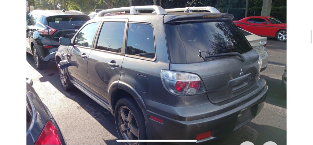 2006 Mitsubishi Outlander Image 6