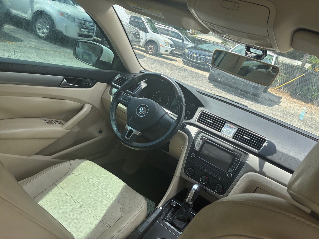 2015 Volkswagen Passat Image 7