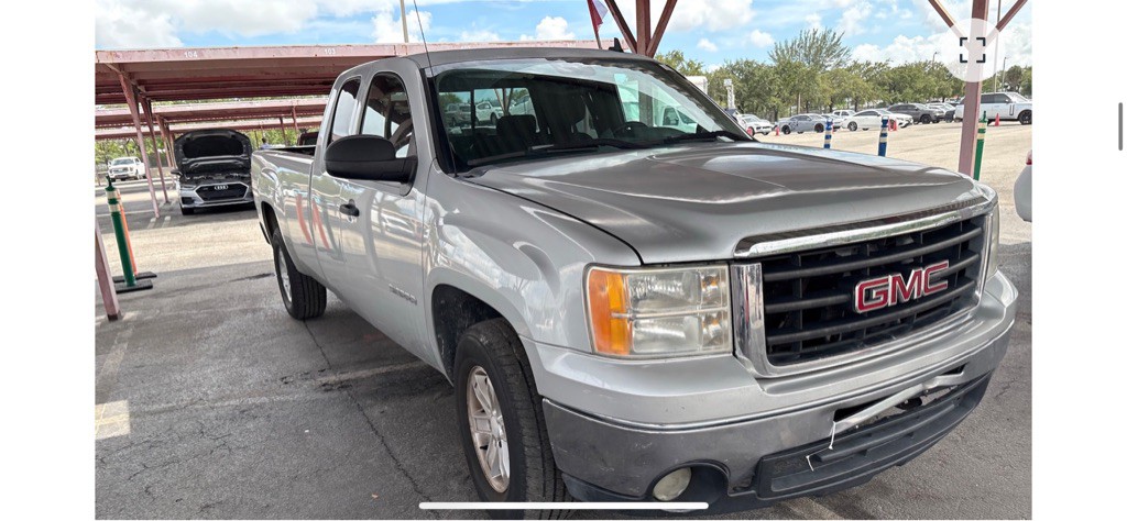 2010 GMC Sierra 1500 Image 1