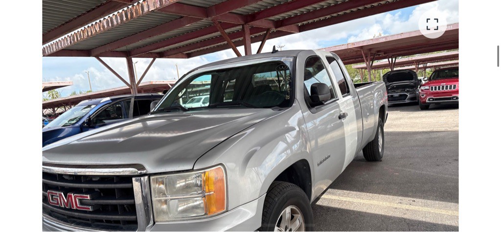 2010 GMC Sierra 1500 Image 2