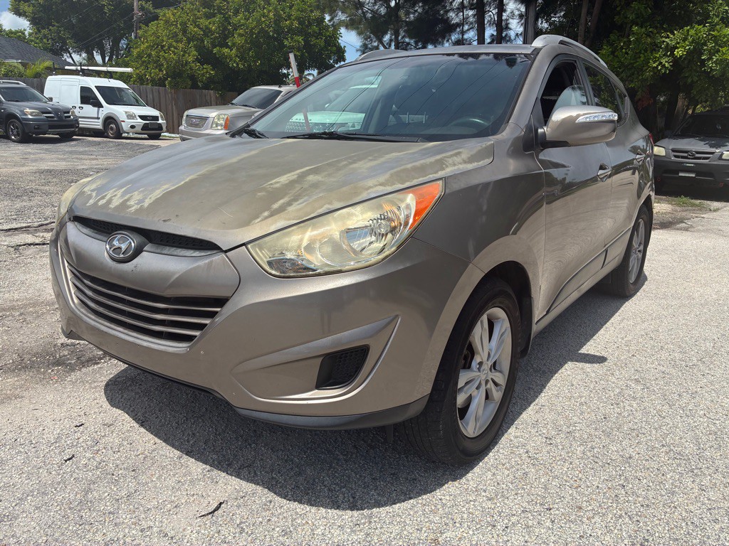 2012 Hyundai Tucson Image 1