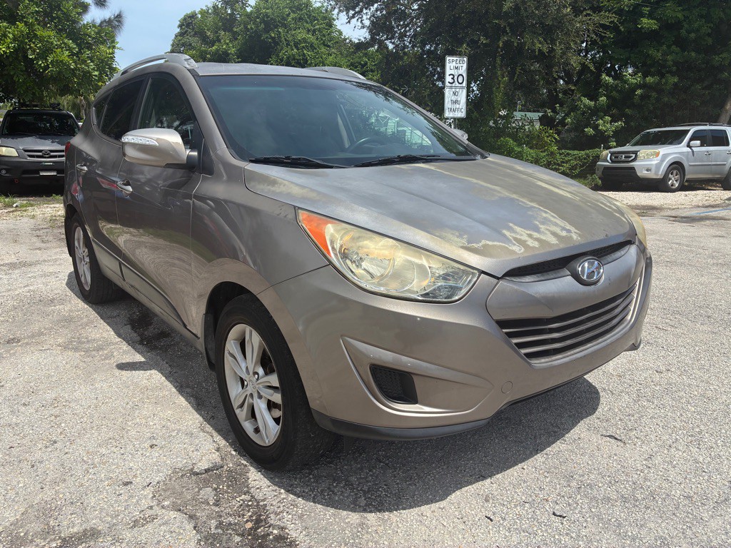2012 Hyundai Tucson Image 2