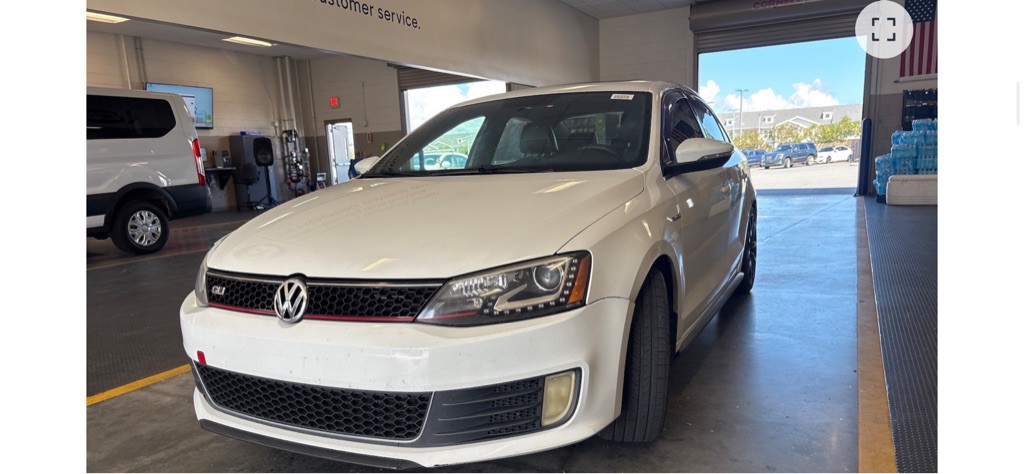 2014 Volkswagen Jetta Image 2
