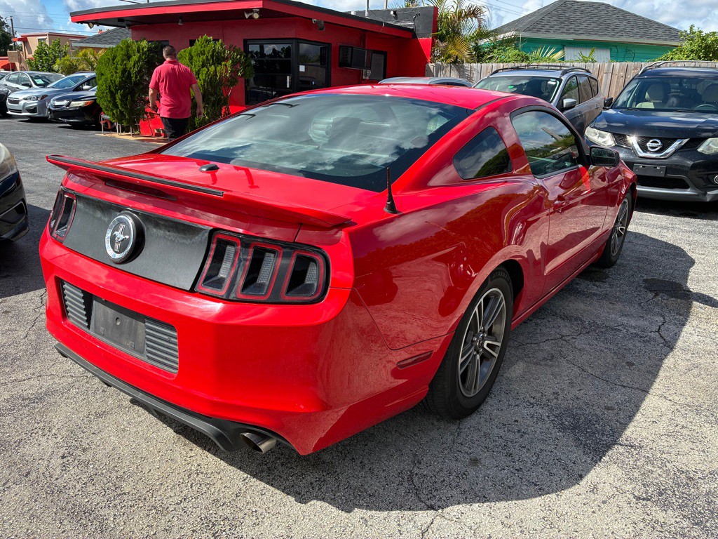 2013 Ford Mustang Image 5