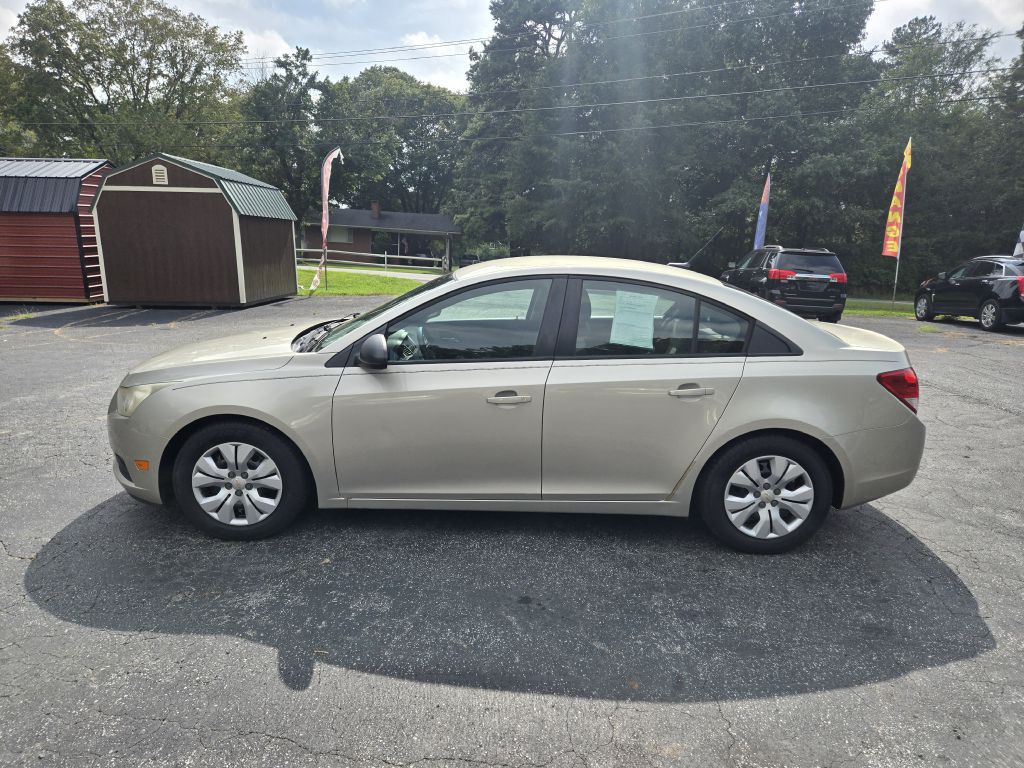 2013 Chevrolet Cruze Image 3