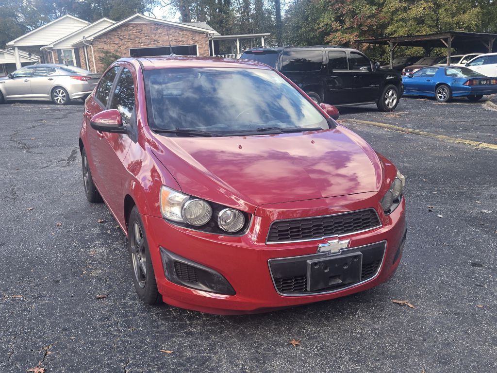 2013 Chevrolet Sonic Image 3