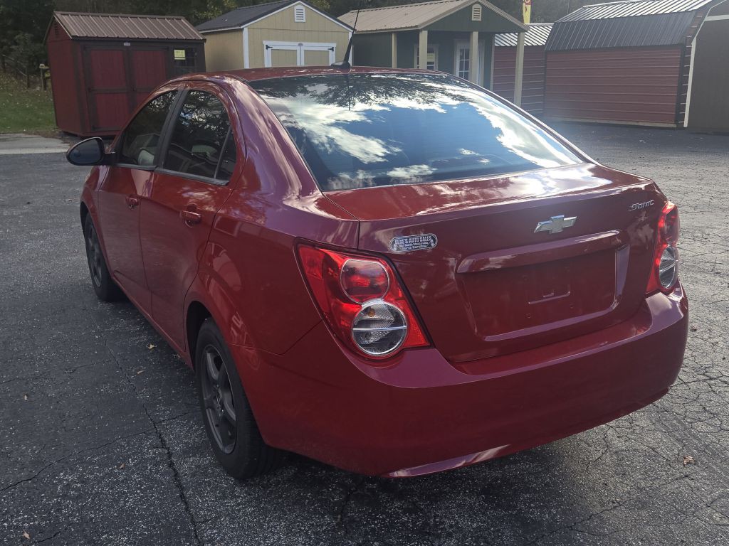 2013 Chevrolet Sonic Image 4