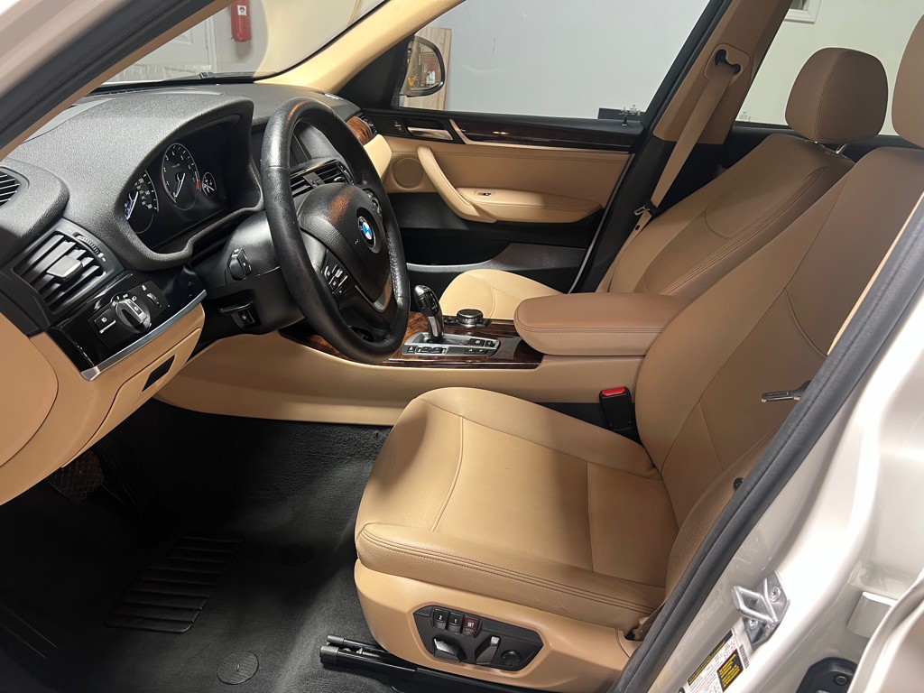 2016 BMW X3 Image 16