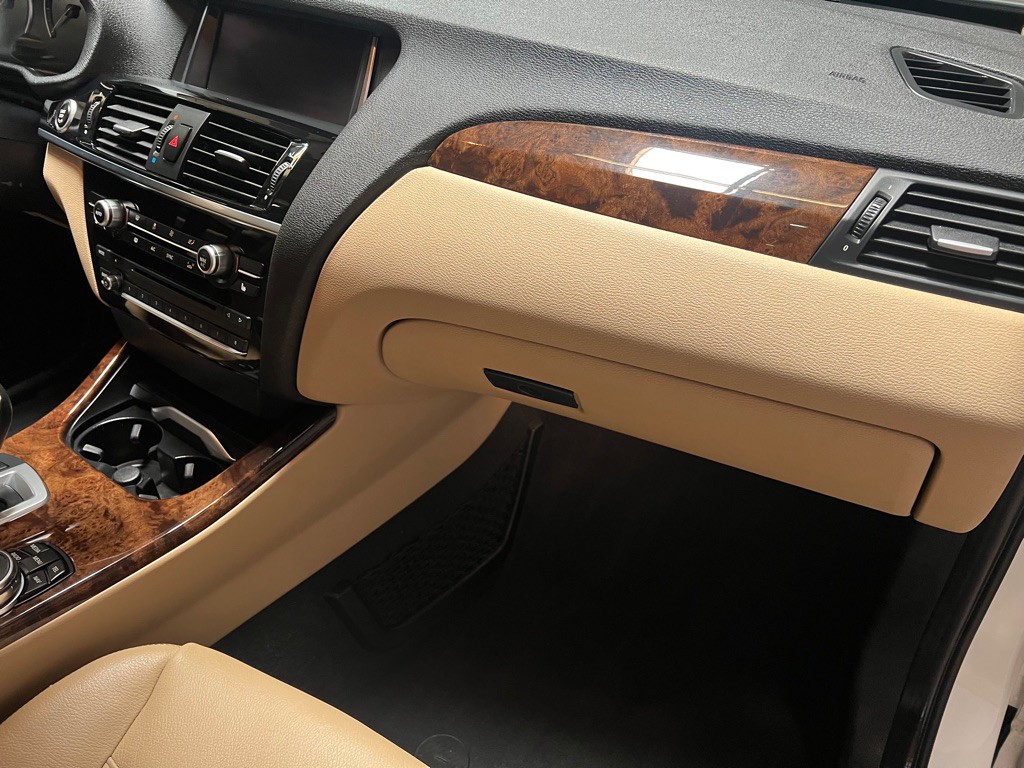 2016 BMW X3 Image 24