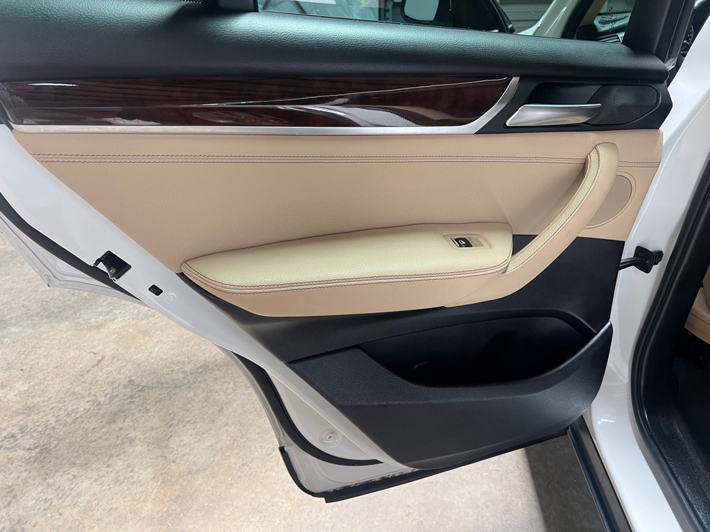 2016 BMW X3 Image 25