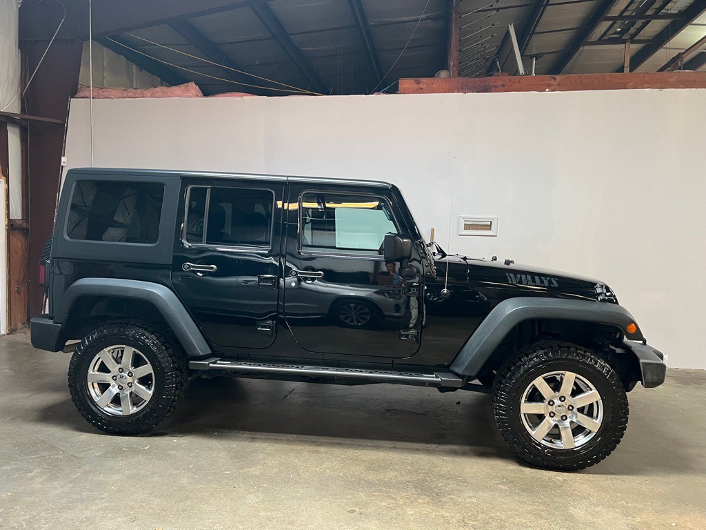 2015 Jeep Wrangler Unlimited Image 2